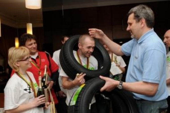 Finišavo ekonominis žygis automobiliais