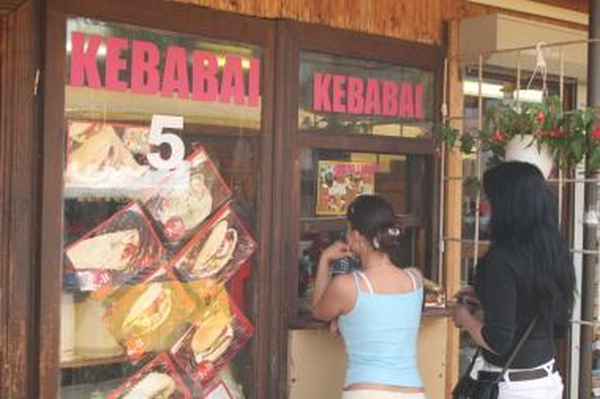 Šiauliuose dėl grubių pažeidimų uždarytos 2 kebabinės