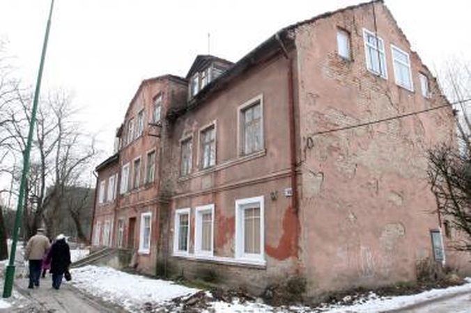 Daugiavaikėms šeimoms gresia benamių dalia