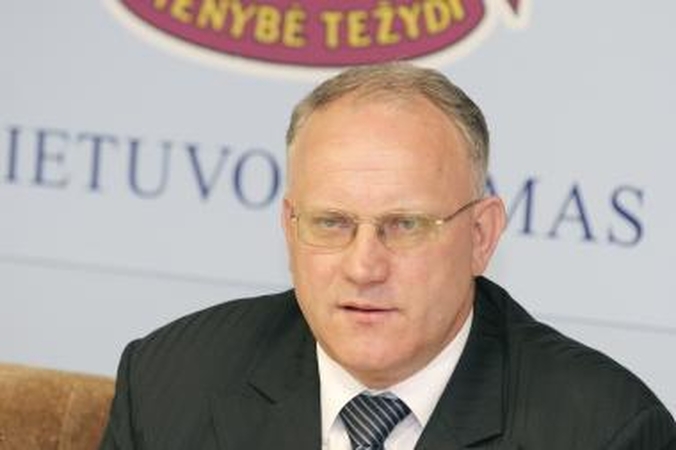 J.Pinskus palieka Seimą, Ž.Šilgalis ir A.Petkus - ne