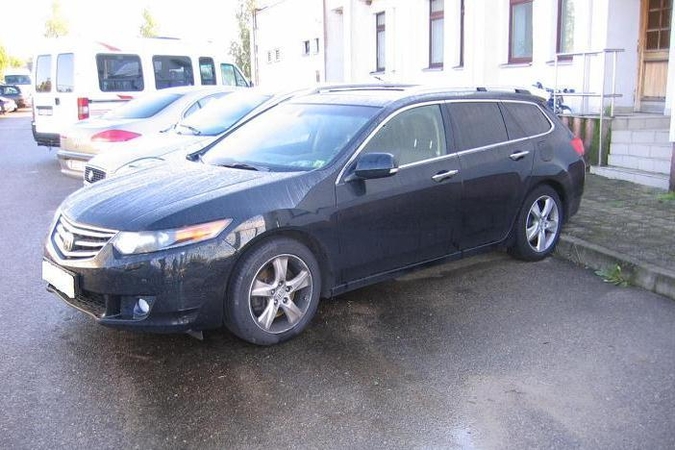 Jonaviškis parsivarė, įtariama, Olandijoje pavogtą „Honda Accord“