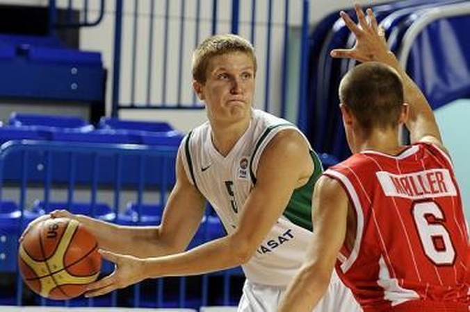 Jaunučiai išsigelbėjo ir tęs kovą ketvirtfinalyje
