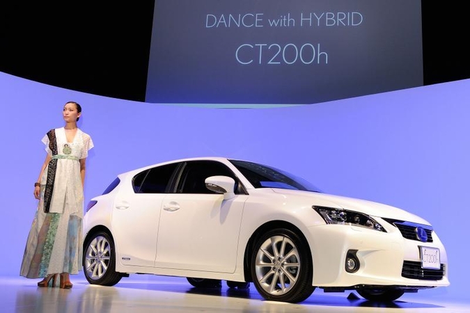 Japonų automobilių gamintojai galvoja kelti automobilių kainas