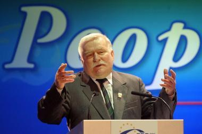 Daugiausiai gauna L.Wałęsa