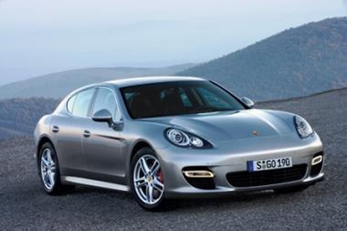 „Porsche Panamera" bus pristatyta Kinijoje