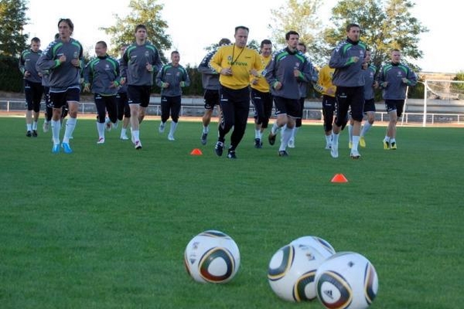 Futbolo rinktinių reitingas: Lietuva smuktelėjo žemyn