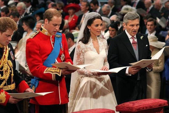 Kate ir Williamas rengiasi pirmosioms vestuvių metinėms
