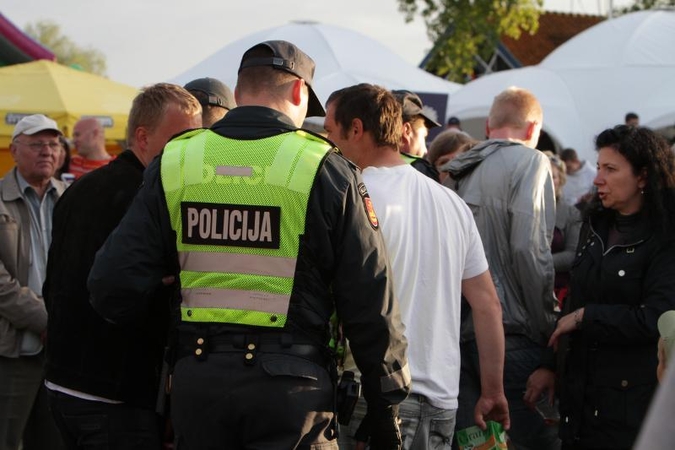 Kyšį pasiūlė neblaivus pėsčiasis
