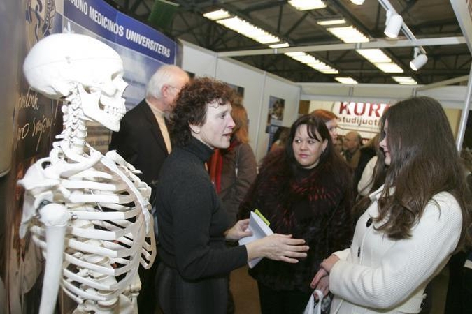 Į kai kurias studijas nepritraukia net garantuotas darbas
