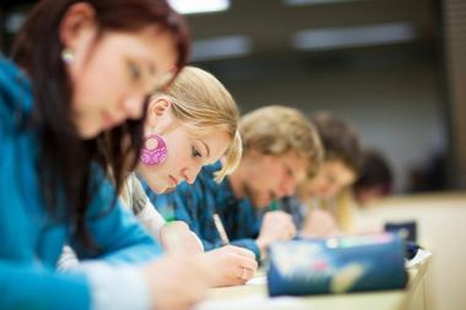 Per 20 tūkst. abiturientų laikys anglų kalbos egzaminą
