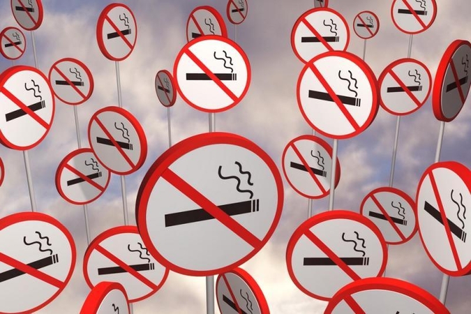 Rūkantiems viešose vietose Trakuose gresia įspėjimai ir baudos