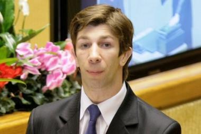 Parlamentaras A.Nedzinskas slapta vedė 