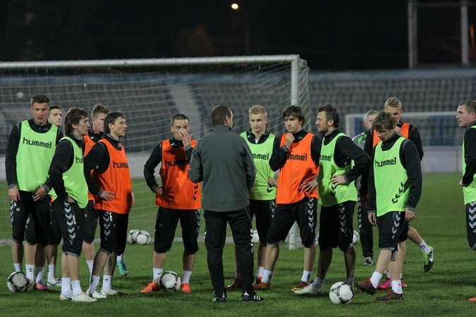 Albanijoje – priverstiniai Lietuvos futbolo rinktinės eksperimentai