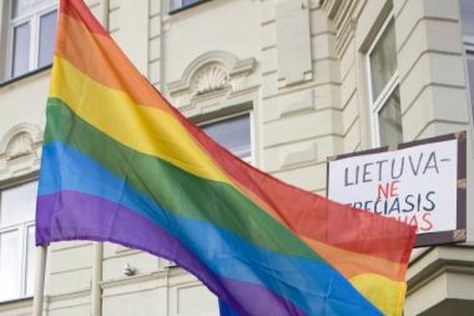 Diplomatas: kodėl į gėjų paradą reaguojama, o į „Lietuvą - lietuviams" - ne?