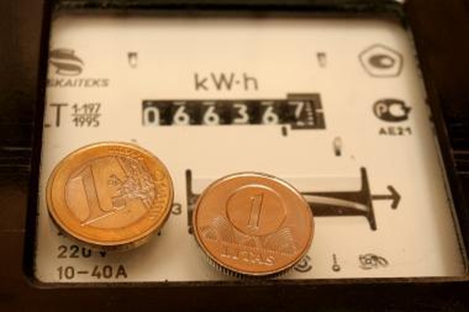 Patarimas: kaip sutaupyti 300 Lt už elektros energiją