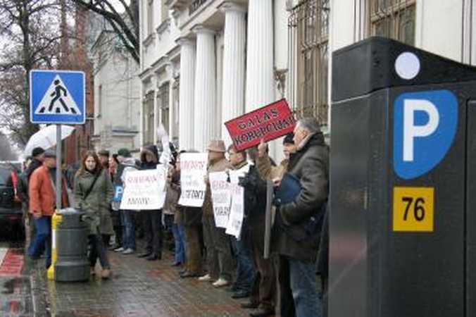 Protestai dėl mašinų apmokestinimo