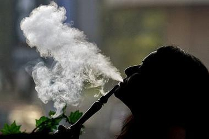 Naujos Seimo sesijos proga parlamentarams įrengtas naujas rūkomasis