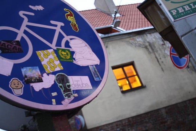 Serbai kelio ženklus naudoja vietoj kepsninių