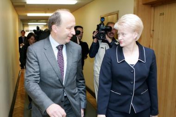 Prezidentė patikino nemezganti politinių intrigų