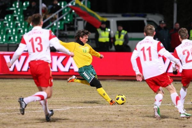 Lietuvos futbolininkai netikėtai palaužė lenkus
