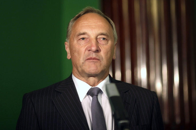 Latvijoje prisaikdintas prezidentas A.Bėrzinis (papildyta)