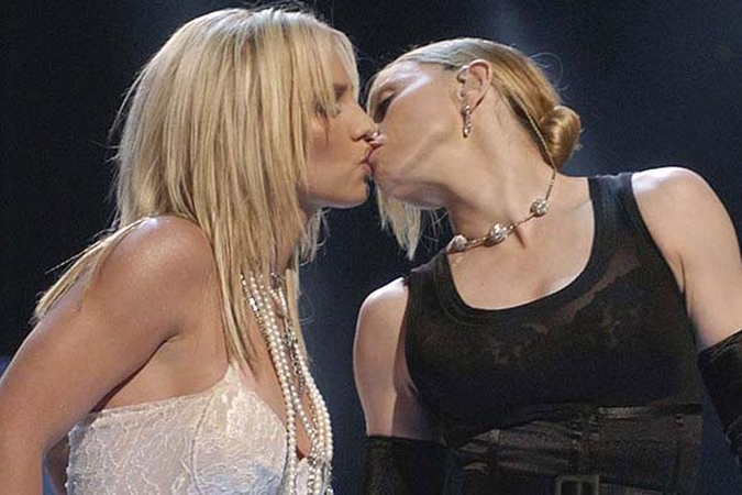 Madonna norėtų pakartoti garsųjį bučinį su Britney Spears