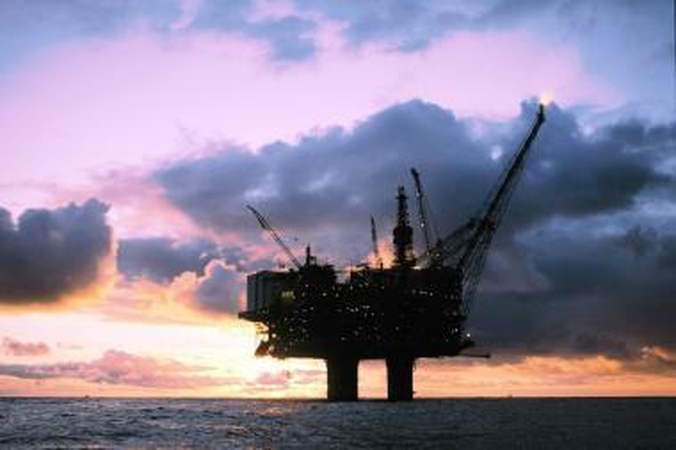 Pakilusios aukščiausiai per 31 mėnesį, WTI naftos kainos patraukė žemyn