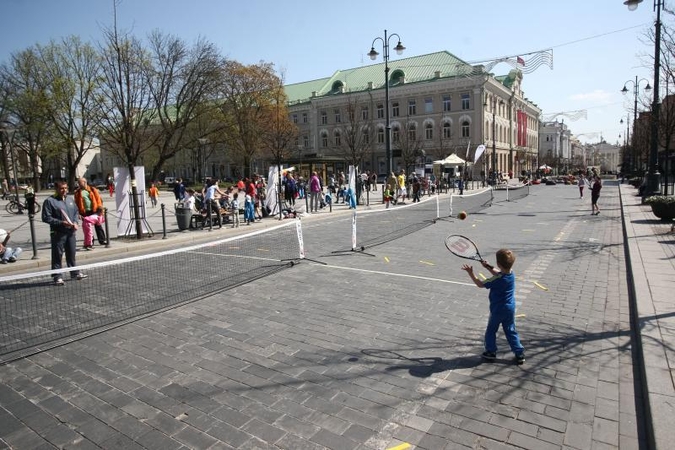 Dėl draudimo važiuoti Gedimino pr. susidarė spūstys (foto)