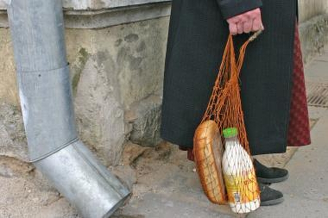 Plėšikai Kaune nusitaikė į pensininkes