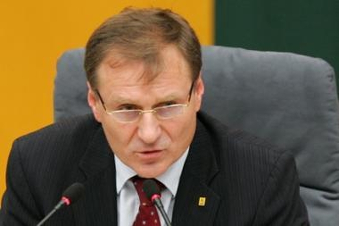 Premjeras neneigia, kad A.Čaplikui gali tekti trauktis