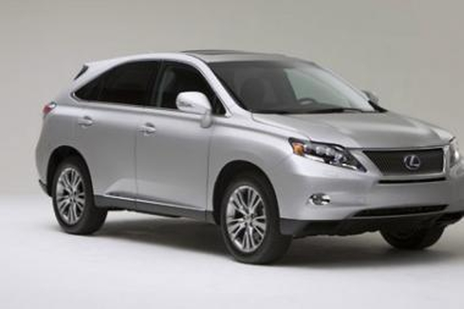 Pristatytas naujas „Lexus RX"