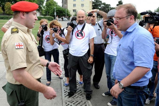 Žurnalistai Gruzijoje protestuoja prieš kolegų areštą