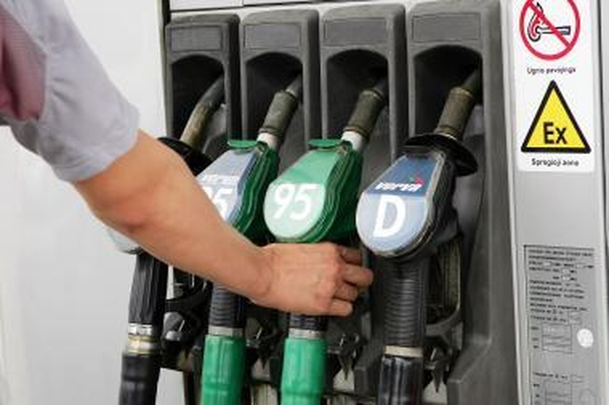 Nemokamas benzinas - už tyras akis