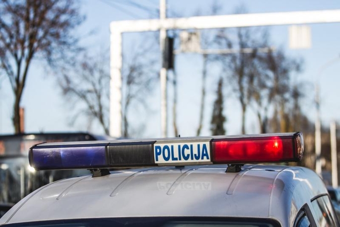 Vilniuje „Ford Focus“ daužė viską, kas pasitaikė kelyje