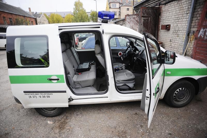 Visuose policijos automobiliuose jau įrašinėjamas vaizdas ir garsas