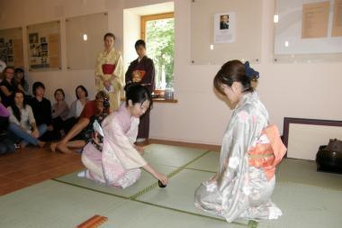 Gilinsis į japonų ir korėjiečių kultūrą