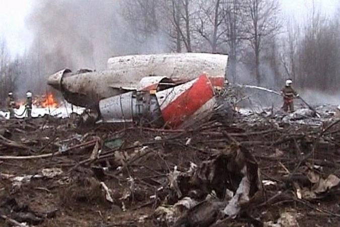 TAK: L.Kaczynskio lėktuvo įgula norėjo būtinai nutūpti aerodrome Smolenske