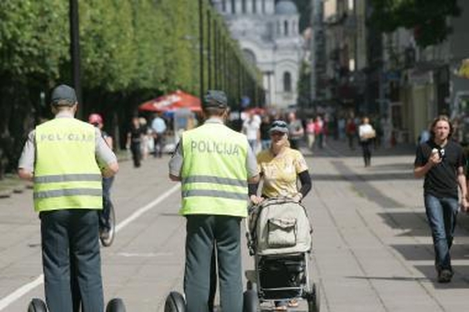 Policijai dėkoja už sugautus vagis ir pakeistas padangas