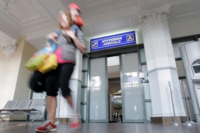 Draudimo bendrovės neskuba mokėti oro bendrovių keleiviams