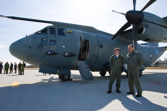 Aviacijos bazėje Šiauliuose lankysis Danijos gynybos ministras
