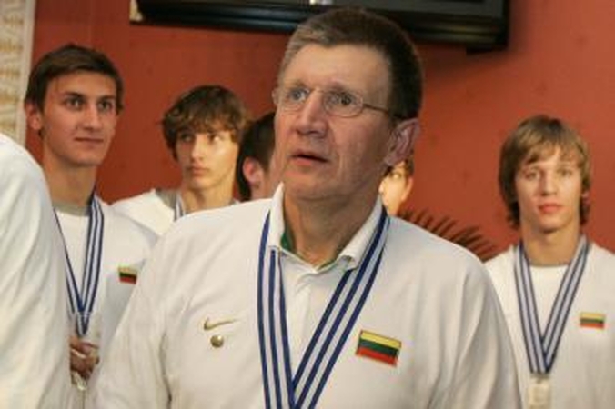 Jaunių rinktinė pralaimėjo Kanados krepšininkams