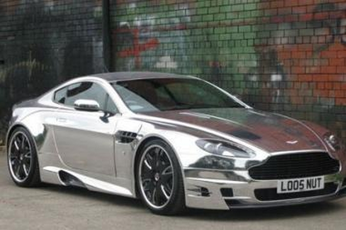 Tiuninguotas „Aston Martin“ – chromo blizgesys