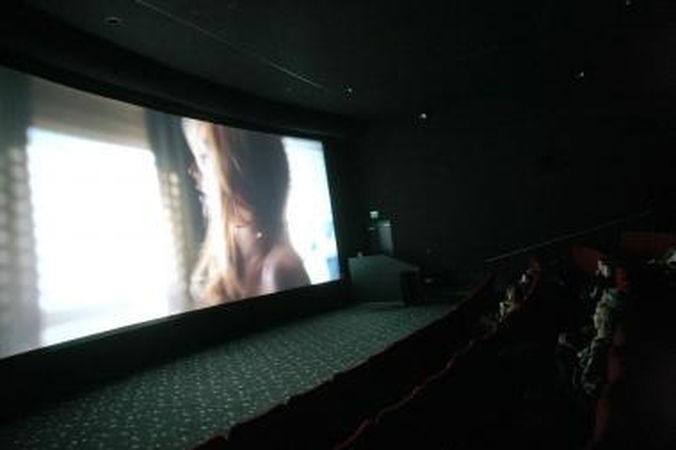 Amerikiečiai 2012 metais daugiau filmų žiūrės internetu, negu iš disko