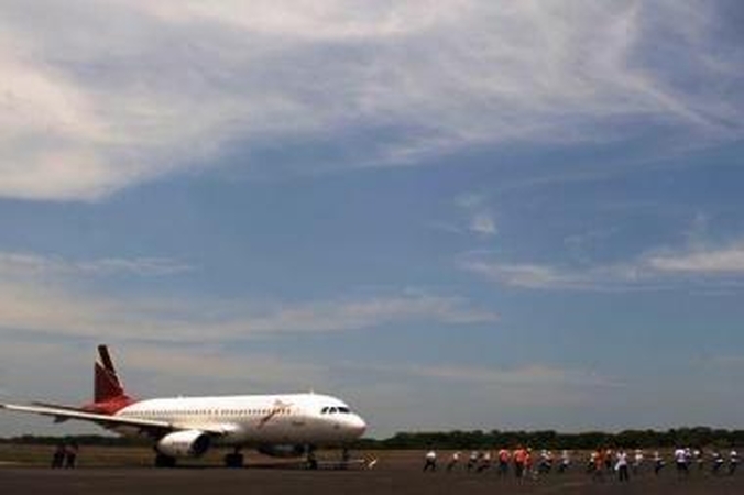 Kanaruose avariniu būdu leidosi „Airbus 320"