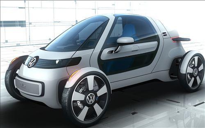 Prasideda vienviečių automobilių era?   
