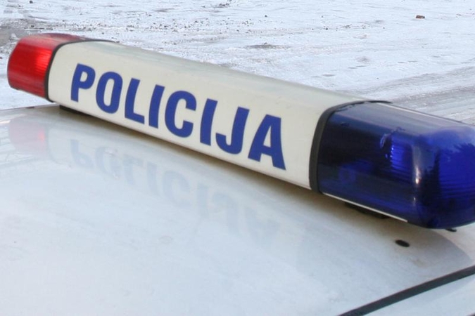 Klaipėdoje be vairuotojo likęs automobilis rėžėsi į kitą mašiną