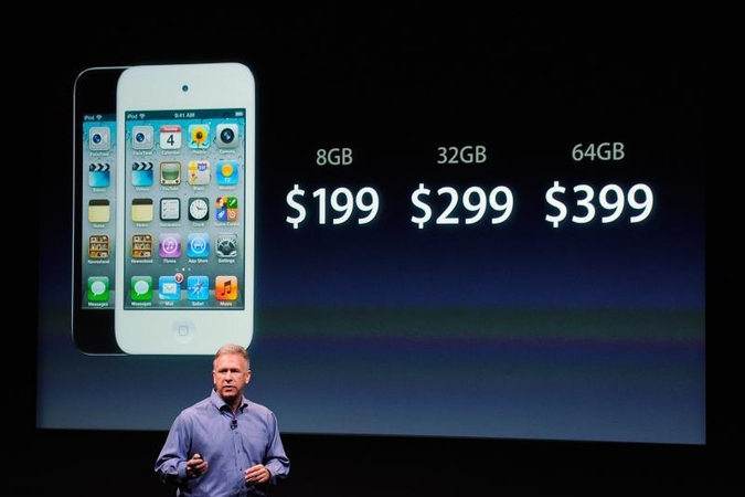 „Apple“ gerbėjai „iPhone 4S“ perka iš pagarbos S. Jobsui