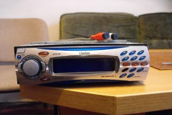 Iš Vilniaus mokyklų surenkamos elektronikos atliekos 