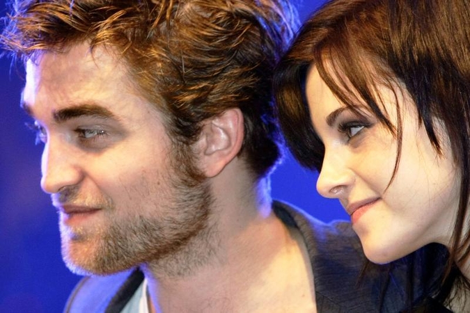 Robertas Pattinsonas ir Kristen Stewart Kalėdas šventė atskirai
