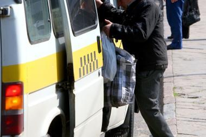 Maršrutinių taksi vairuotojams saugos diržai trukdo